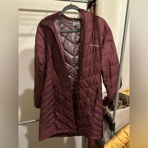 Columbia Women’s Jacket in burgundy